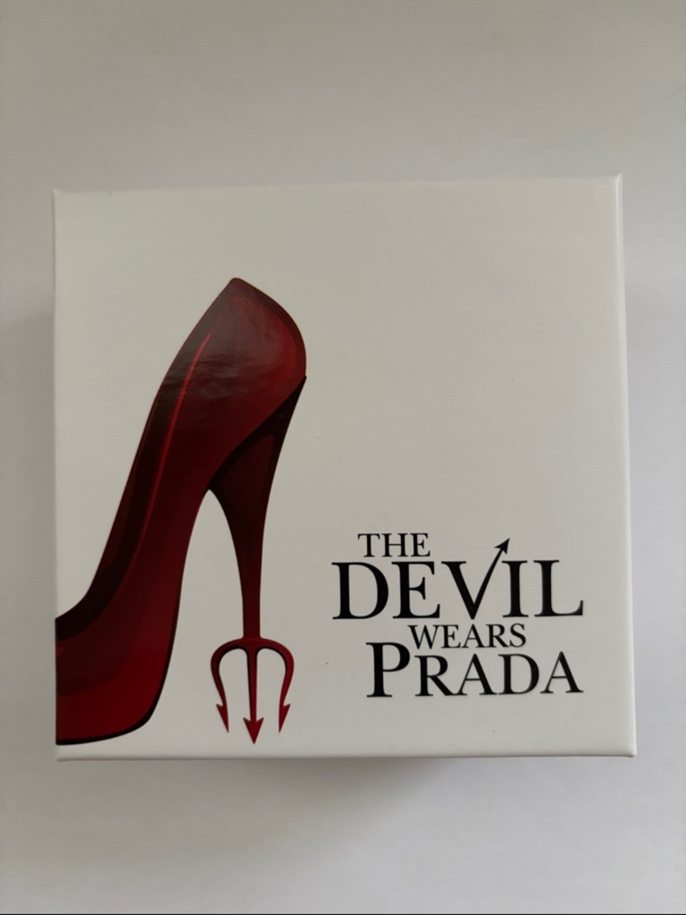 ☀️The Devil Wears Prada Charm Bracelet - Picture 3 of 4